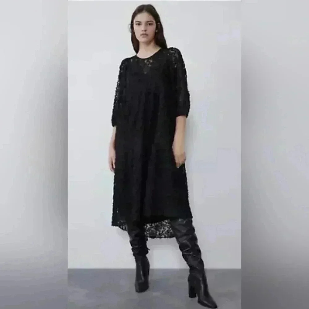 ZARA Contrasting Voluminous  Dress Size: Xl